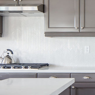 The 90° Series decorative tile collection combines contemporary design with rustic, farmhouse, and eclectic styles. A striking choice for dynamic and expressive interiors.