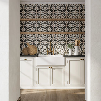 The Casablanca decorative tile collection brings a blend of contemporary, Mediterranean, encaustic, eclectic, and bohemian influences. A timeless choice for spaces with artistic flair.