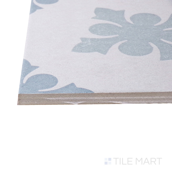 A corner shot of the Hampton 15 Shinnecoc 6x6 matte porcelain tile highlights its rich color and smooth matte finish, adding a touch of sophistication to walls and floors.