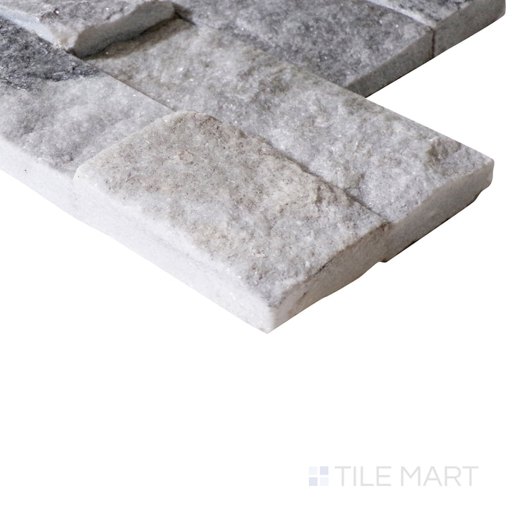 An angled close-up highlights the layered texture of this Alaska Grey splitface stackstone, showcasing its dynamic depth and rugged charm.