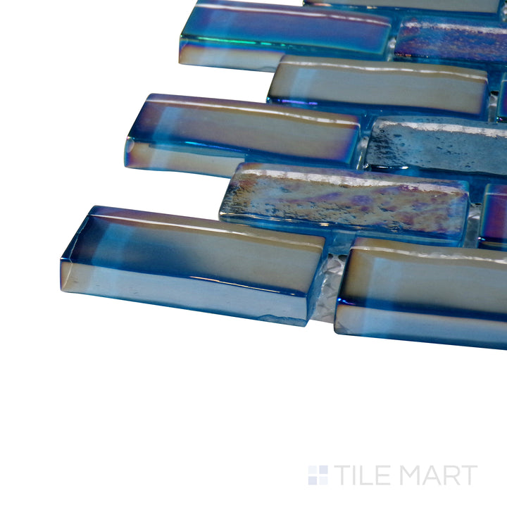 Corner angle of Vidrofina Ocean Blue Brick Glossy Glass Mosaic, emphasizing its radiant ocean blue shade with a modern brick-style arrangement.