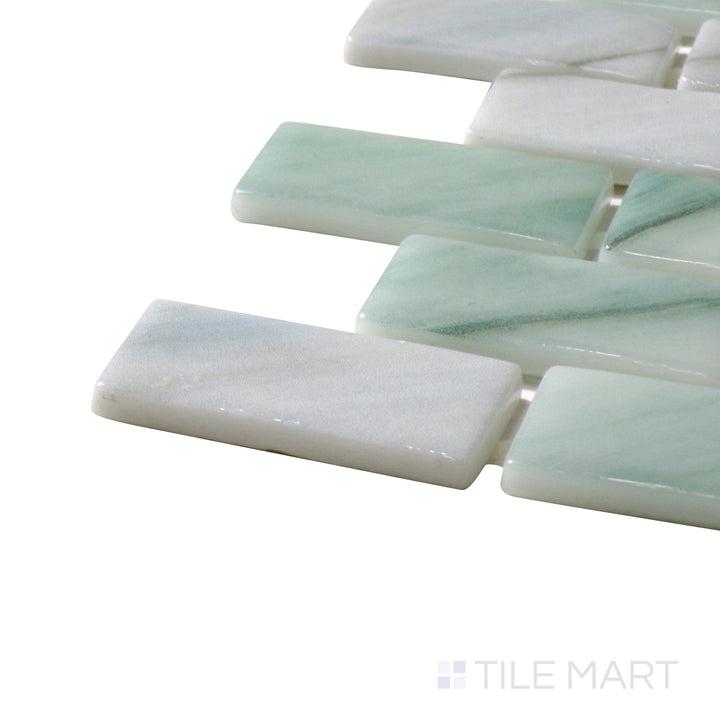 Corner angle of Onix Glass Delbin Brick Glossy Mosaic, emphasizing its staggered brick design with a polished glass surface.