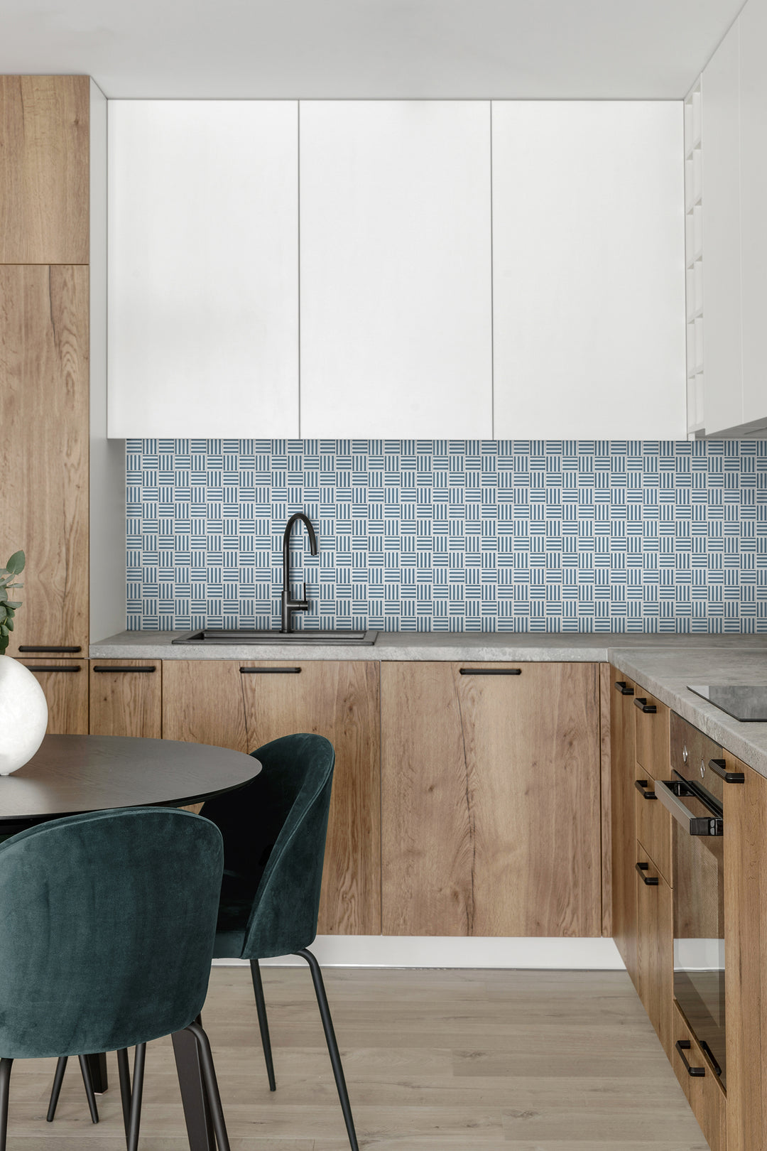 A bold and contemporary pattern with a striking finish, featuring Onix Glass - Icon Navy Blue 2" Square Bidart Matte Mosaic.