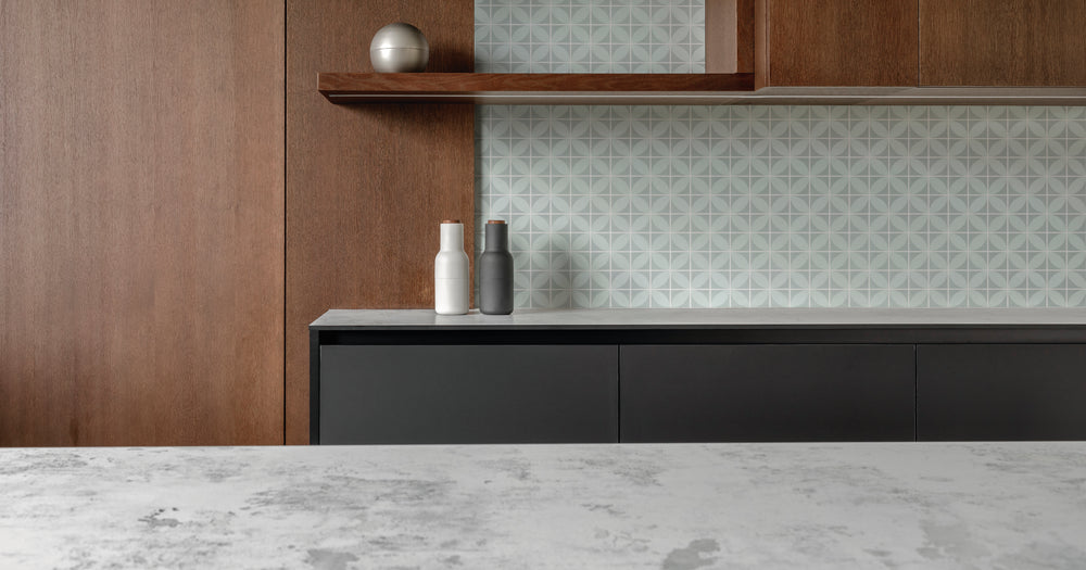 A cool and subtle design that blends seamlessly, featuring Onix Glass - Icon Light Grey 2