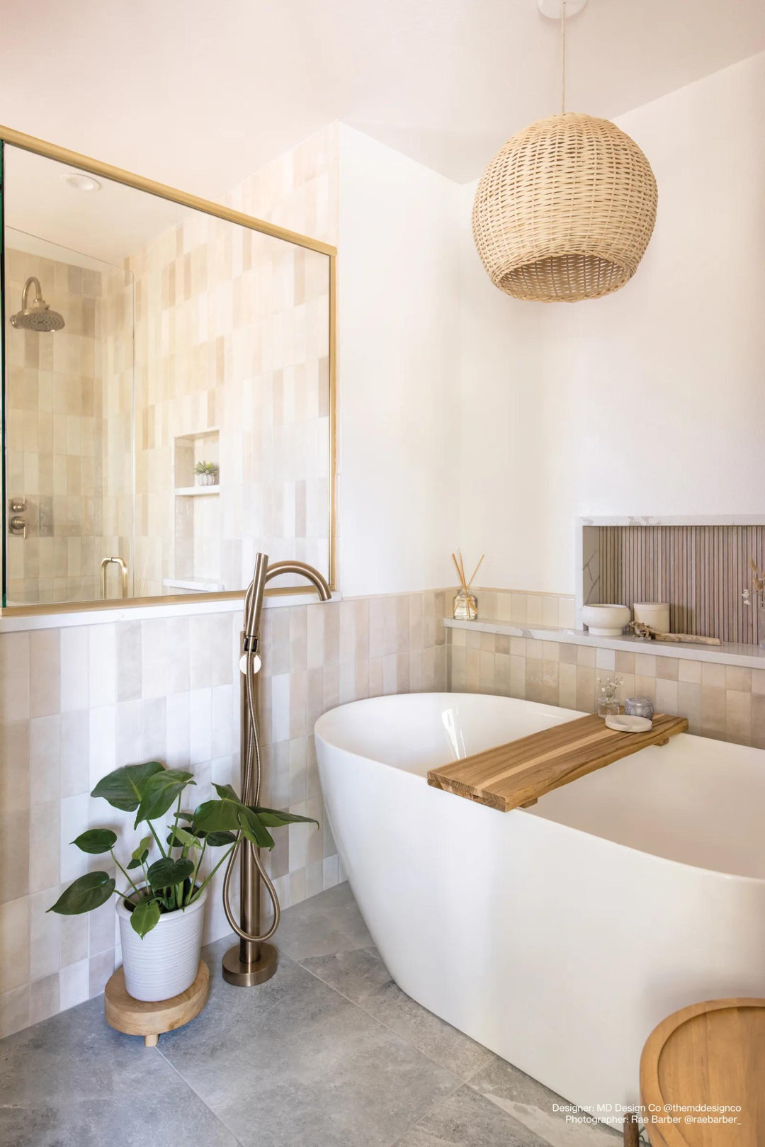 A soft crème hue with a glossy finish brings warmth and sophistication, perfectly complementing interiors with Cloe Crème 2.5x8 gloss glazed ceramic.