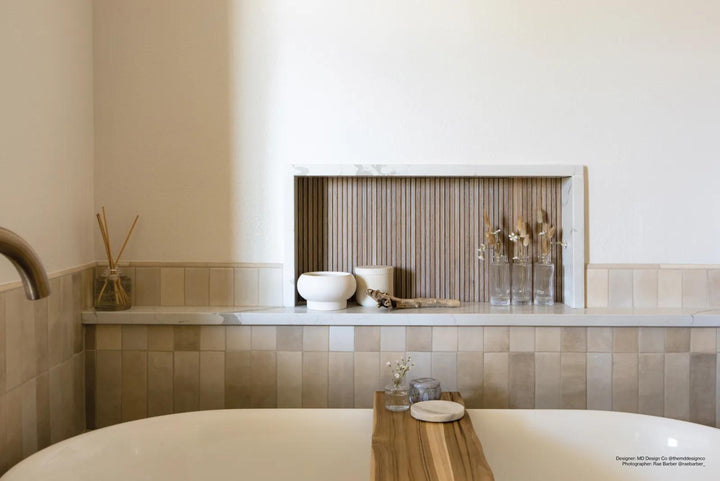 Soft crème hues with a glossy finish create a sophisticated aesthetic, complementing Cloe Crème 2.5X8 Gloss Glazed Ceramic.