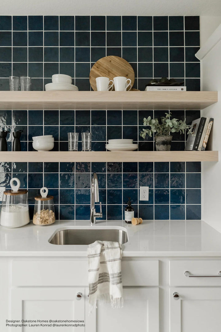 A rich blue shade with a high-gloss finish, bringing vibrancy and depth with Cloe Blue 5X5 Gloss Glazed Ceramic.