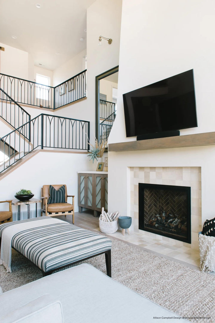 A warm crème glossy ceramic tile, Cloe Crème 5x5 enhances spaces with a soft, refined look.