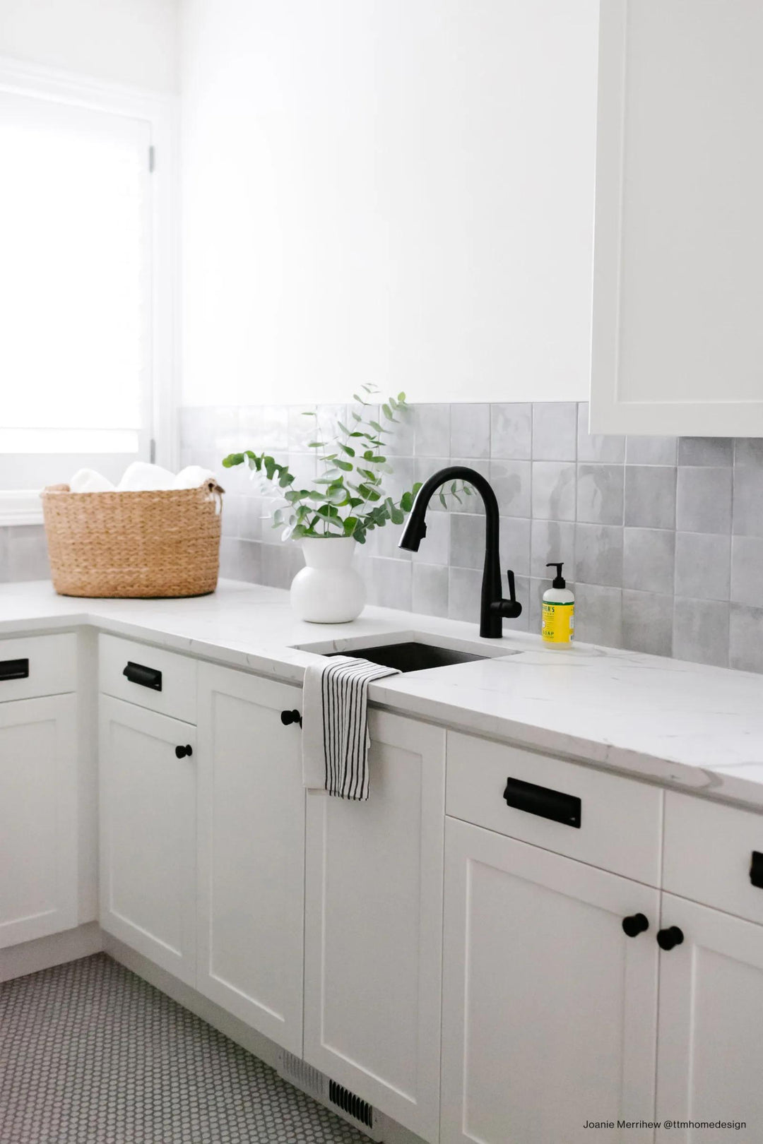 A contemporary grey tile with a glossy glaze, enhancing modern and sleek spaces with Cloe Grey 5X5 Gloss Glazed Ceramic.