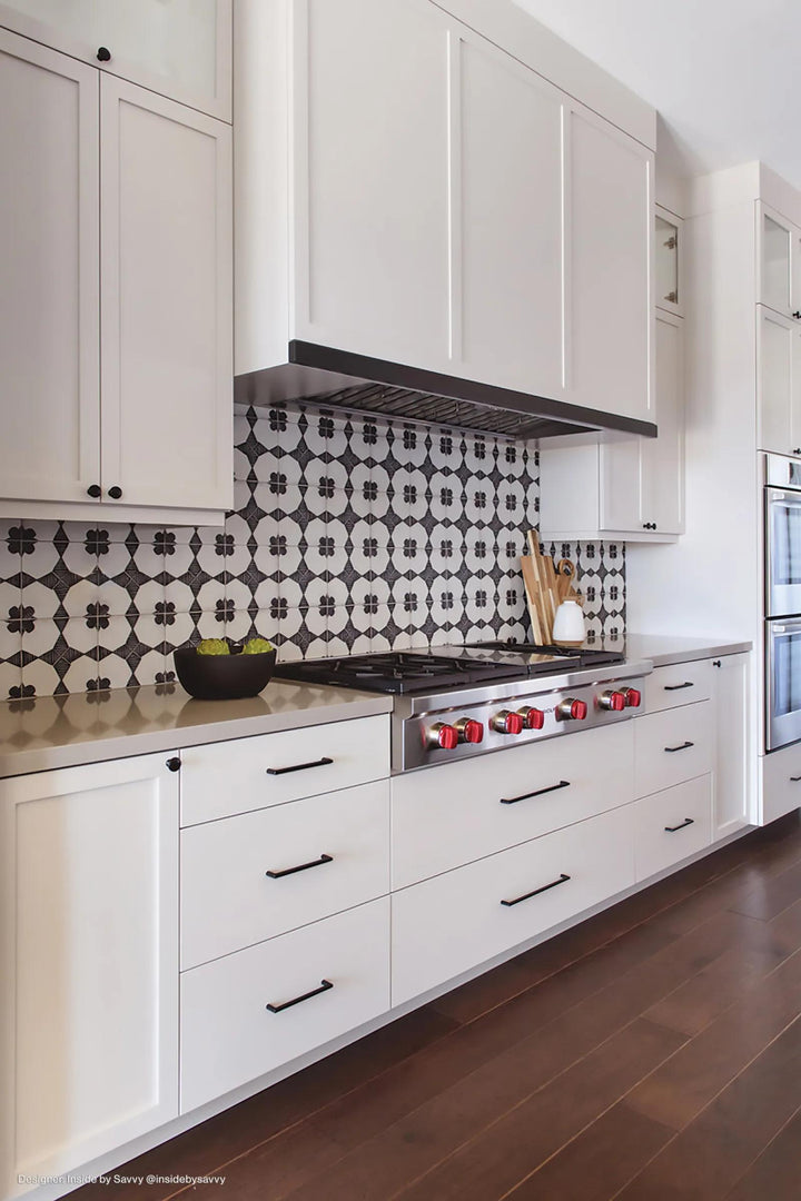 A modern matte tile with a sleek, contemporary finish enhances interiors with sophistication, perfectly suited for Enchante Moderno 8x8 matte glazed color body porcelain.