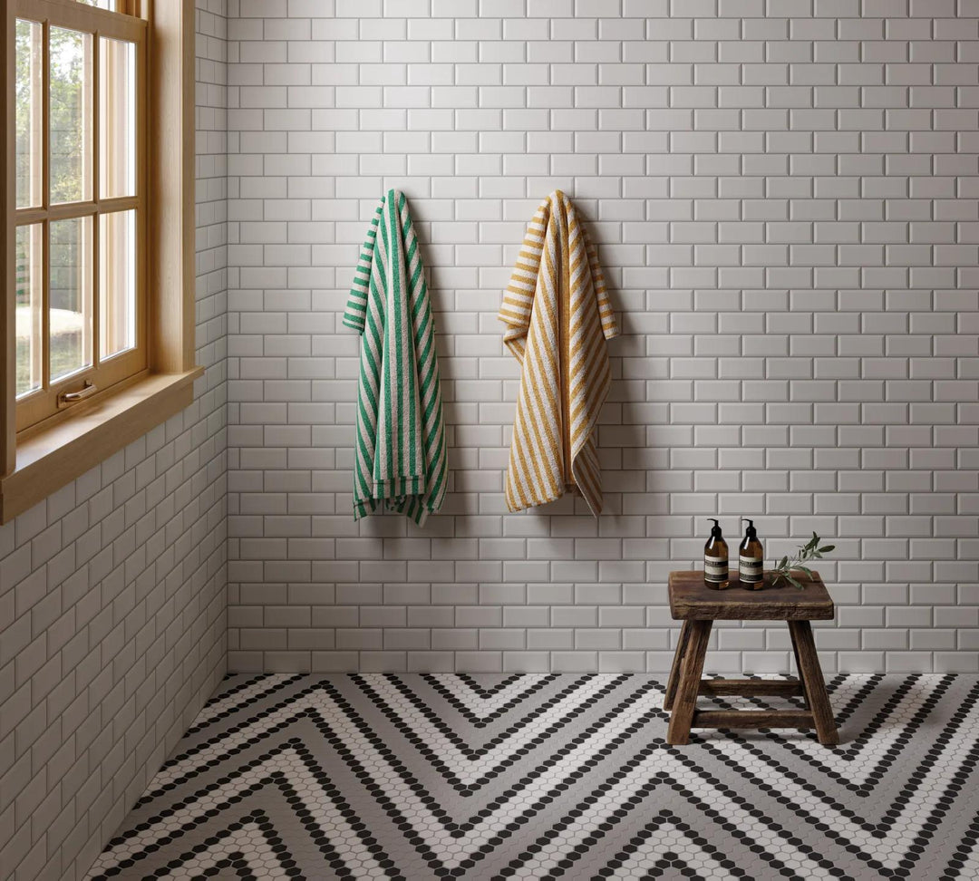 A refined white bevel offset matte mosaic with a glazed porcelain finish, creating depth and texture with Le Café White Bevel Offset Matte Glazed Porcelain Mosaic.