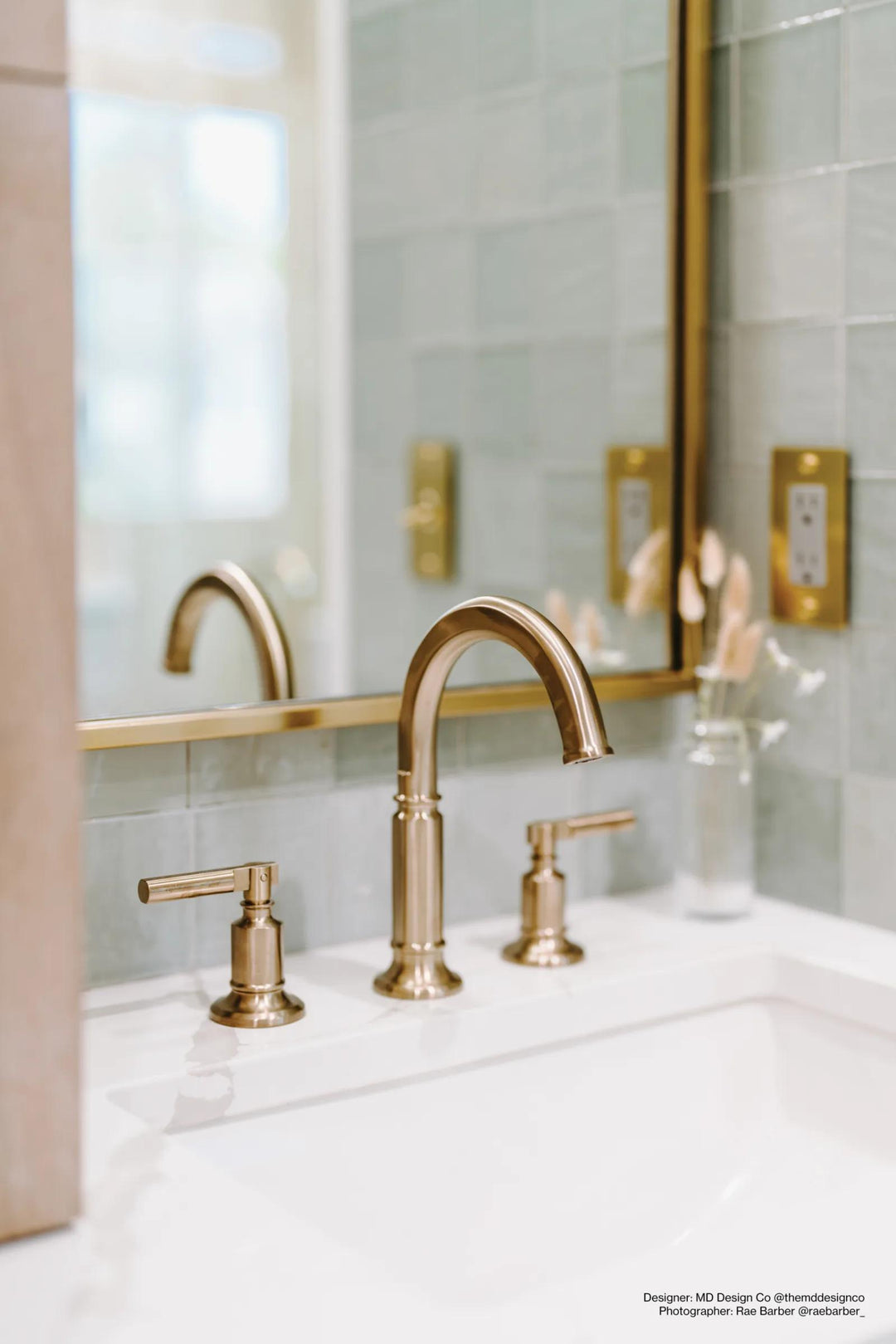 A glossy green surface with subtle variations reflects light beautifully, adding energy and vibrancy with Marin Aloe Green 4x4 gloss glazed ceramic.