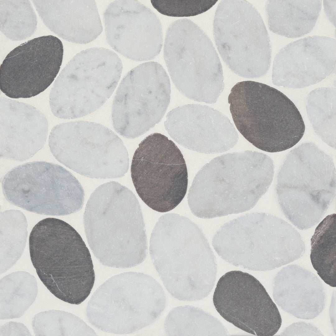 Overhead image of Waterbrook White Carrara/Dark Grey Sliced Pebble Natural Stone Mosaic, featuring a striking contrast of light and dark pebbles for a balanced, dynamic visual.