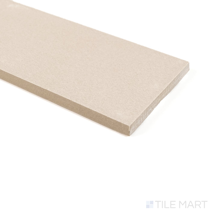 Corner angle of Sahara White matte porcelain tile showing its bright tone and smooth refined surface.