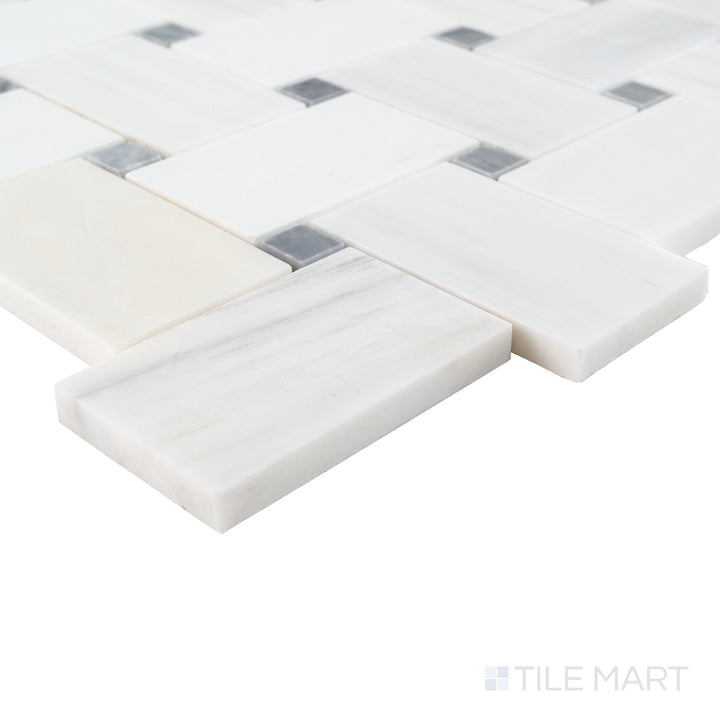 Corner close-up of Jumbo Basketweave Dolomite with Bardiglio dot honed marble mosaic capturing subtle veining detail.