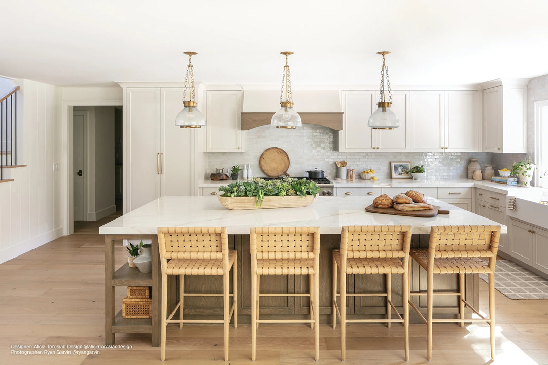 Highlighted for its refined grain, Bordeaux Chambord 7.5x75 engineered hardwood brings timeless elegance to interiors.