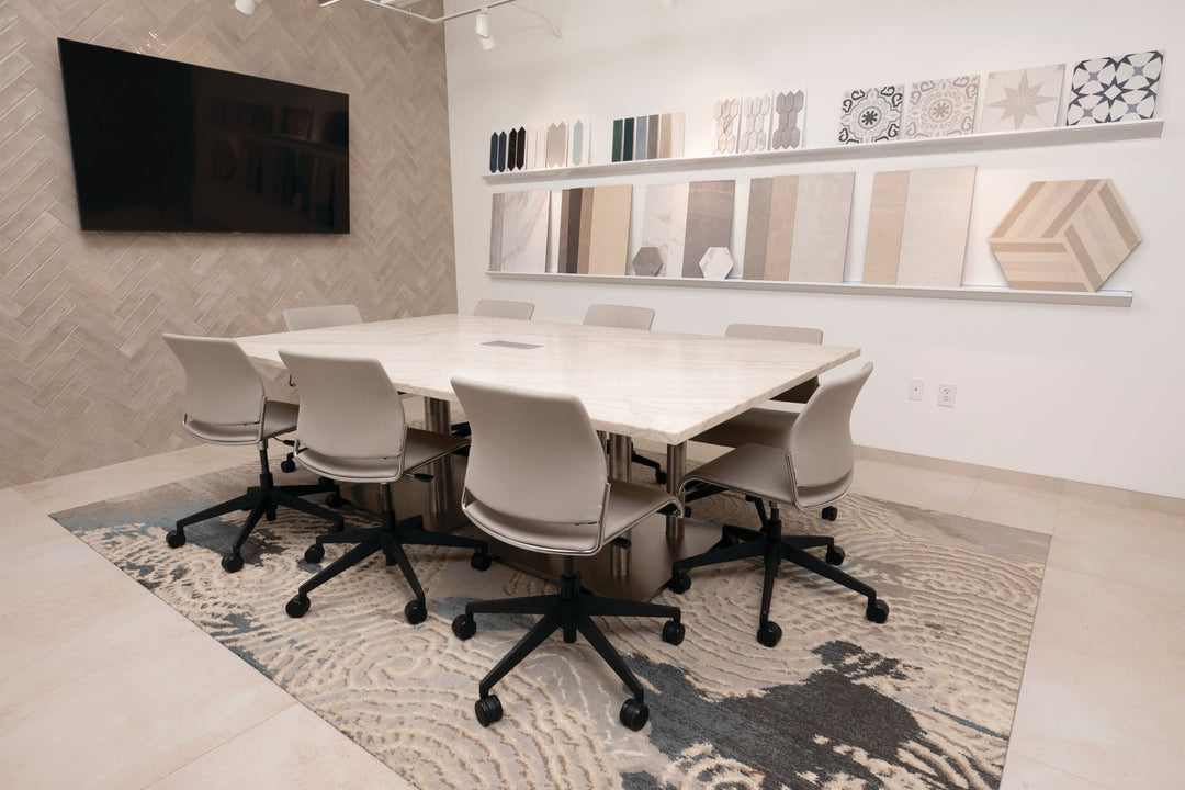 With a sleek and luminous surface, the Mesmerist Trance 3x12 glossy glazed ceramic tile adds depth and shine through its reflective finish.