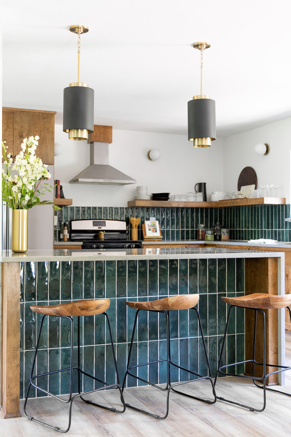 A high-gloss finish with a sleek 3x12 profile adds depth and elegance to any setting.