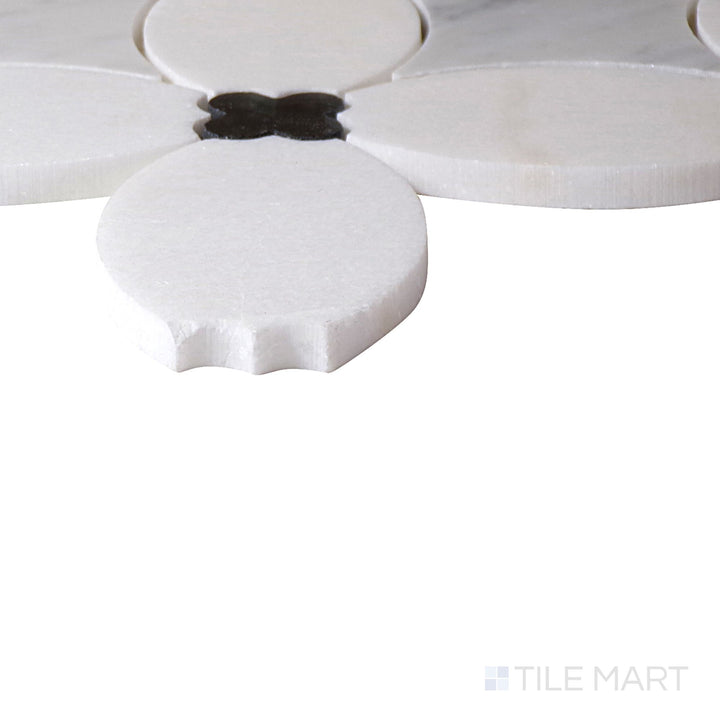 Corner angle of Lavaliere Carrara/Thassos/Black Ant Mirror Petal Honed Mosaic, emphasizing its graceful petal pattern with a combination of white marble and black mirror inlays.