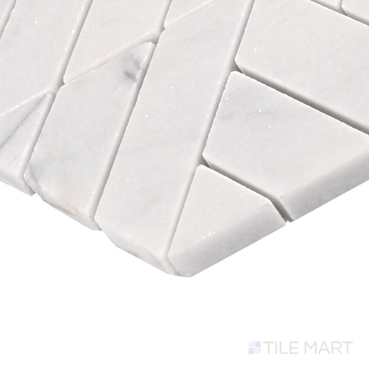 Corner angle of Perfit Mosaix Saran White Trifecta Polished Marble Mosaic, emphasizing its refined geometric composition with polished white marble.