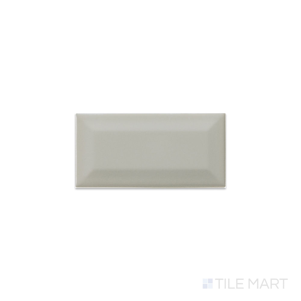 Flat overhead perspective of Color Wheel Classic Desert Gray 3X6 Beveled Glossy Glazed Ceramic, highlighting its neutral gray color and refined bevel.