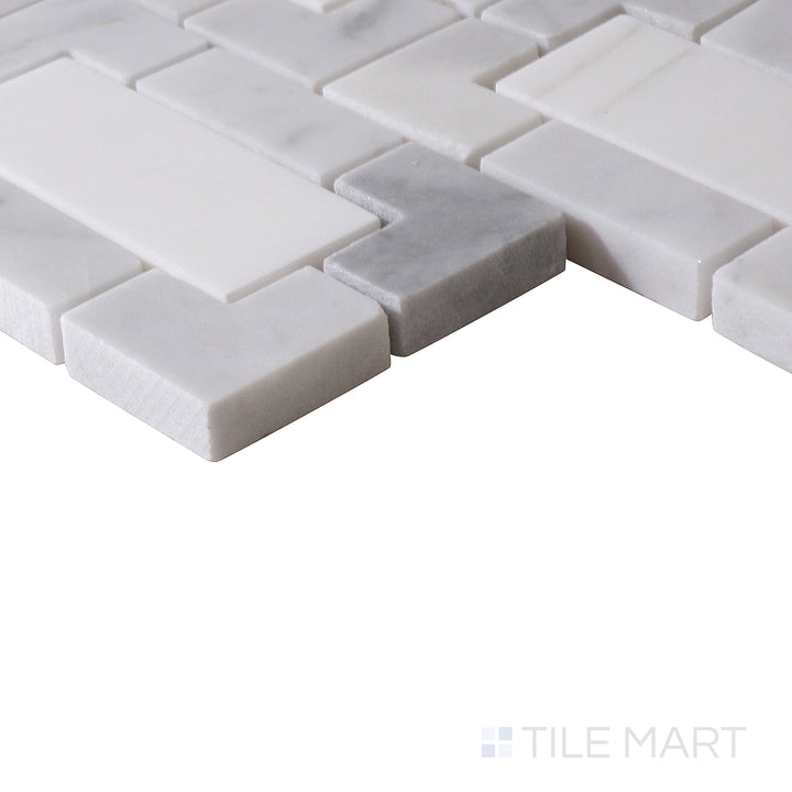 Corner shot of BIANCO DOLOMITE LYNX MOSAIC MARBLE MOSAIC with a POLISHED finish, demonstrating the sturdy material and its subtle layering at the corner.