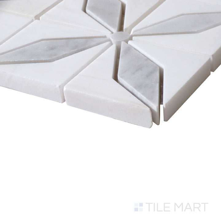 Corner shot of BIANCO STARLITE POLISHED MARBLE MOSAIC with a POLISHED finish, displaying the product's strong structure and nuanced texture from the corner.