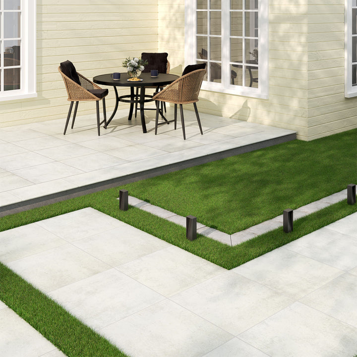 A soft yet durable porcelain coping in a matte finish, Benton Blanco 13x24 offers a clean and neutral aesthetic.