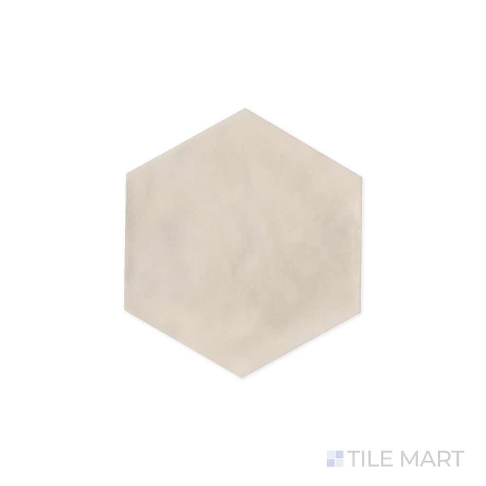 Close-up focus on Maiolica Biscuit 8