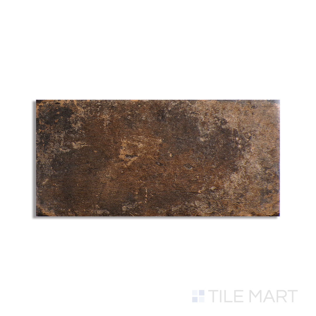 Flat perspective showcasing the STATE STREET CHICAGO tile, sized 4X8, with a glossy finish that enhances its soft undertone.