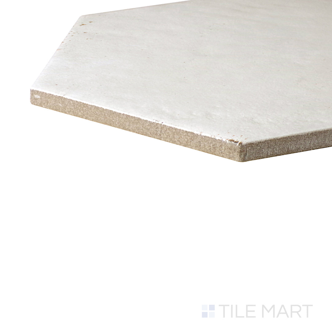 A contemporary decor, featuring BIANCO EDEN tile with a refined texture, enhancing the overall ambiance.