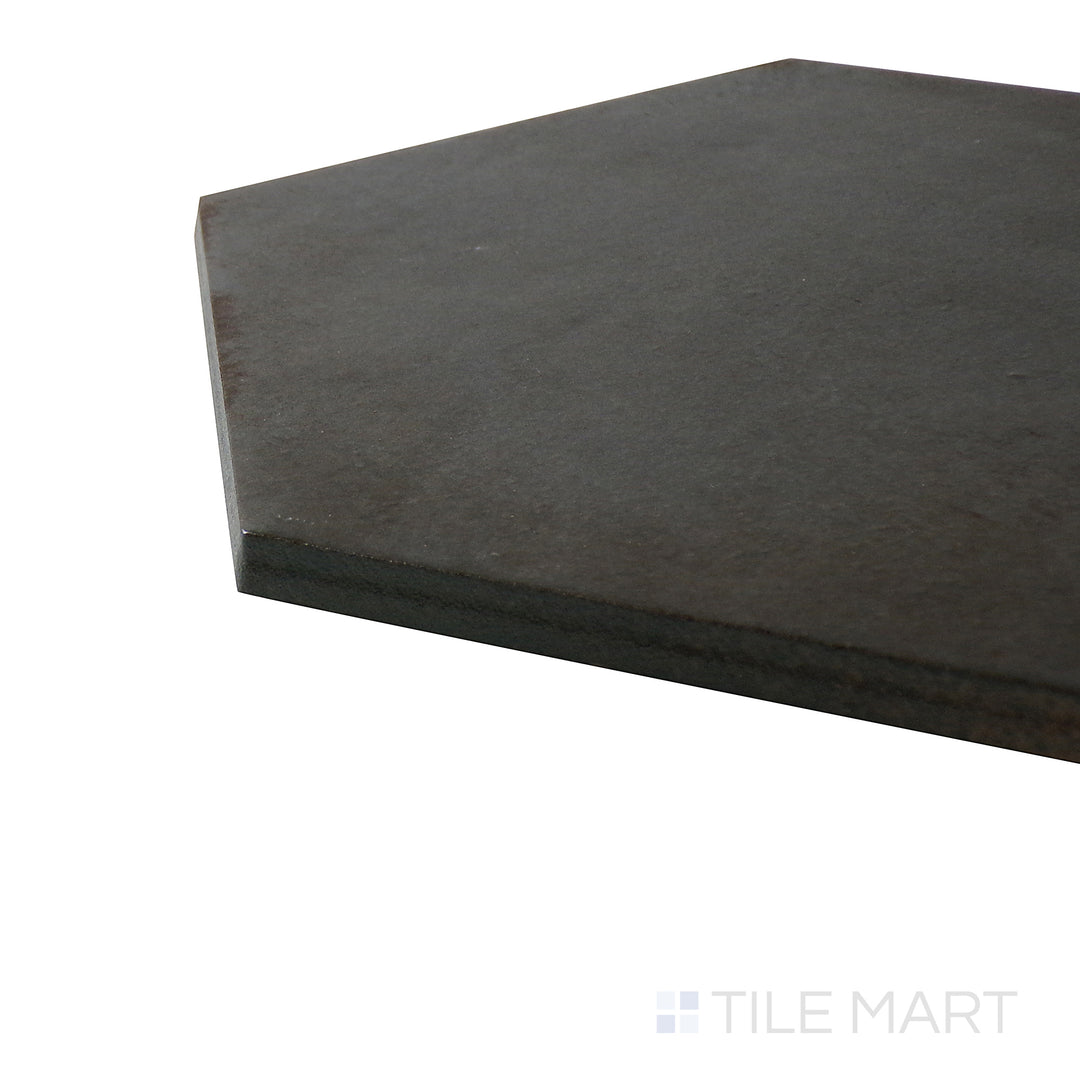 Corner perspective of the 7x8 EDEN tile, made from resilient quartz.