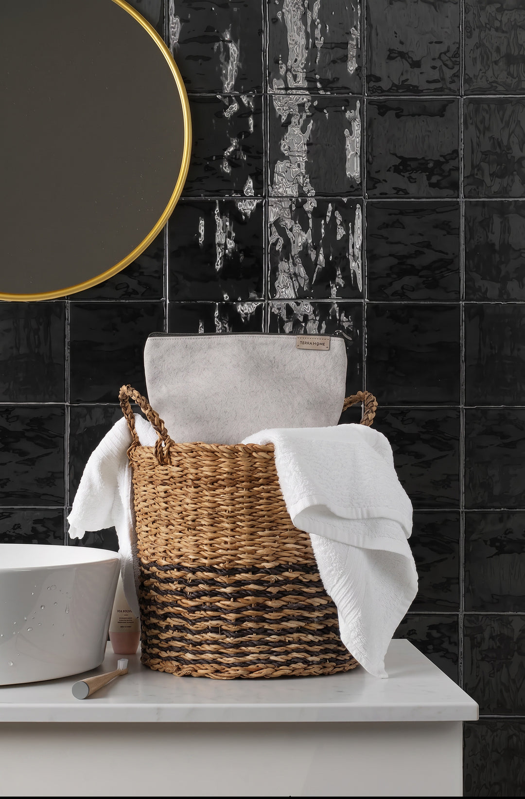 Balance Negro 5X5 Glossy Ceramic Subway Tile