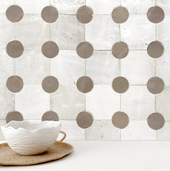 Zellige Classique Atlas White, Sahara Rose Tapis glossy terracotta hand cut mosaic conveying an ornate Moroccan craftsmanship with its distinctive atlas white, sahara rose tapis pattern and rich glaze variation