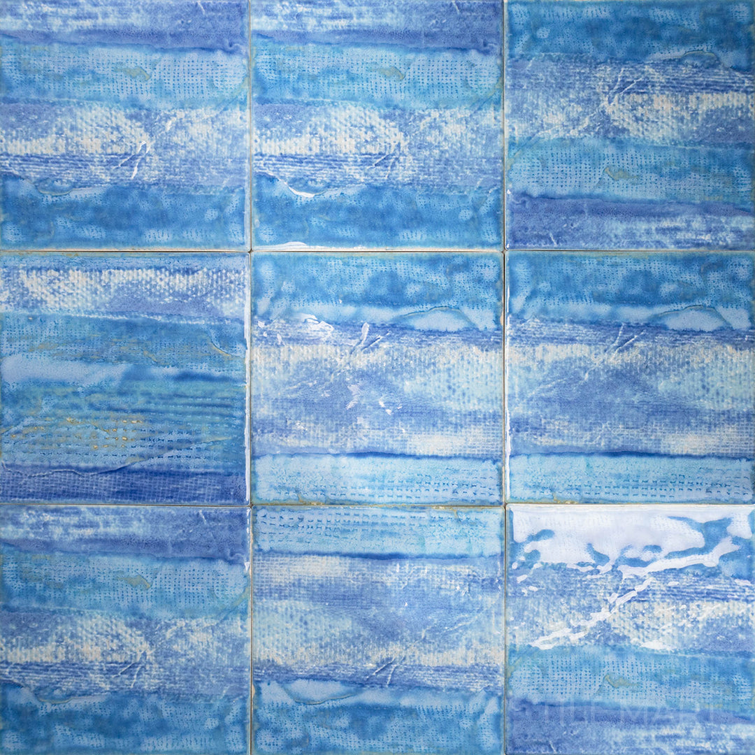 Top-down perspective of the TOKYO ICY BLUE 6X6 in SEMI GLOSS finish. The finish adds depth and dimension, enhancing the tile’s unique surface.