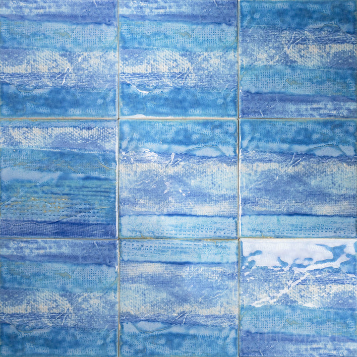 Top-down perspective of the TOKYO ICY BLUE 6X6 in SEMI GLOSS finish. The finish adds depth and dimension, enhancing the tile’s unique surface.