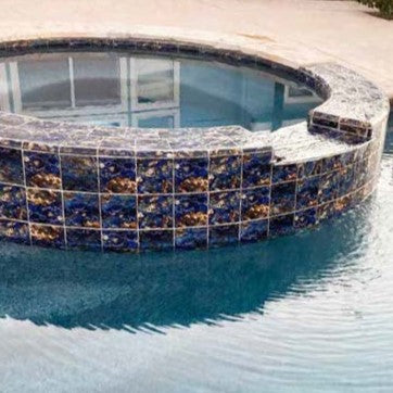 This styled room highlights the BOHOL LAKE 6X6 installed beautifully in a loose layout. Its presence uplifts the room with a sophisticated, modern charm.